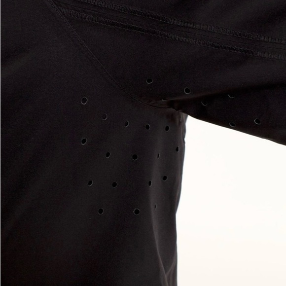 Lululemon Run: In The Rain Jacket
Black - Picture 7 of 16